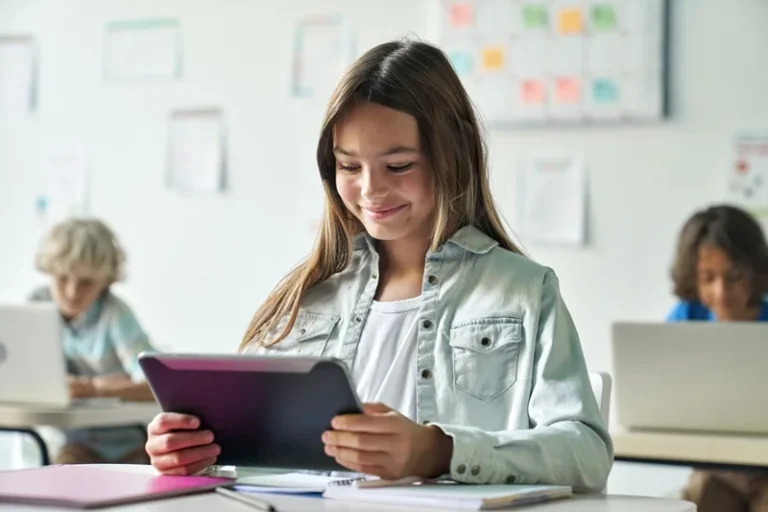Geração Alpha: o que aprendemos com essa nova geração?