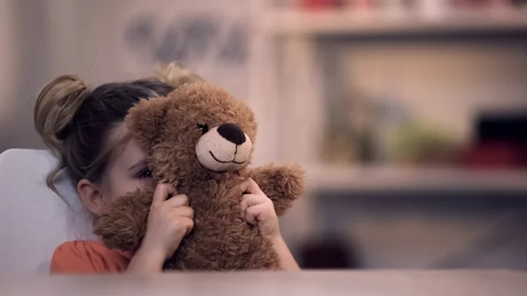 Como os brinquedos podem ser um aliado contra a ansiedade infantil?