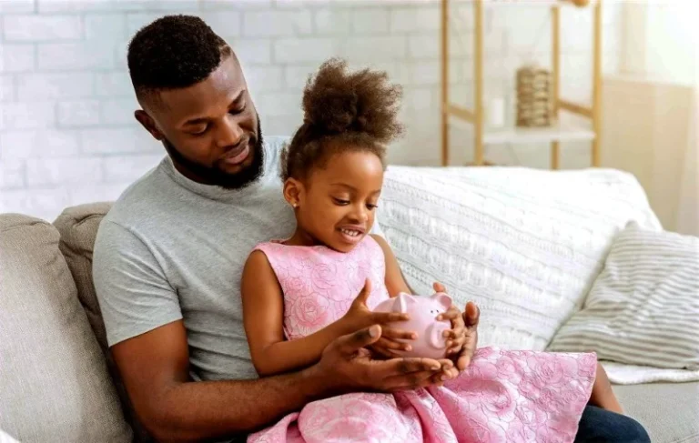 Você sabe trabalhar educação financeira com o seu filho?