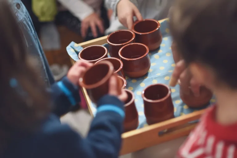 Entenda as diferenças entre a pedagogia Waldorf e a Montessori