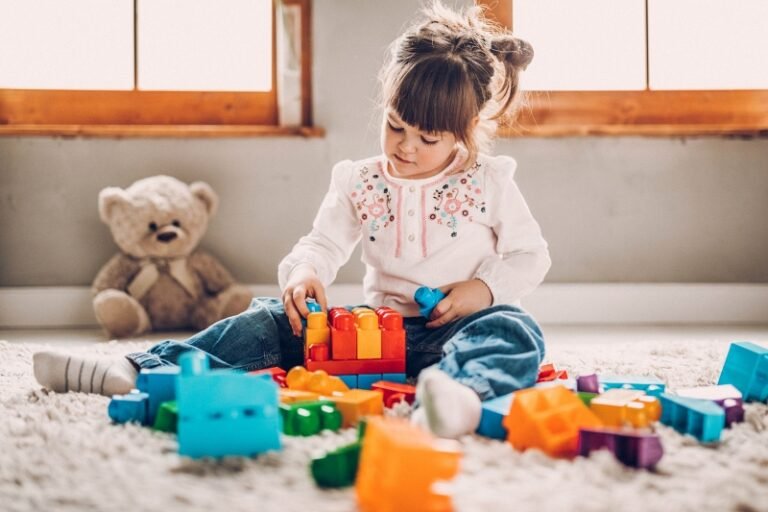 Saiba como escolher o brinquedo mais seguro para seu filho