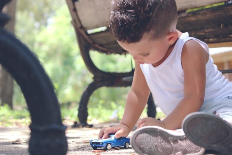 Como Incentivar Seu Filho a Brincar Sozinho: 4 Estratégias Eficazes